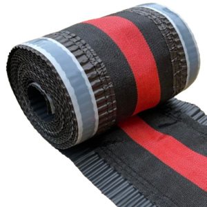 Closoir de faîtière ventilé avec bande adhésive pour toiture bac acier